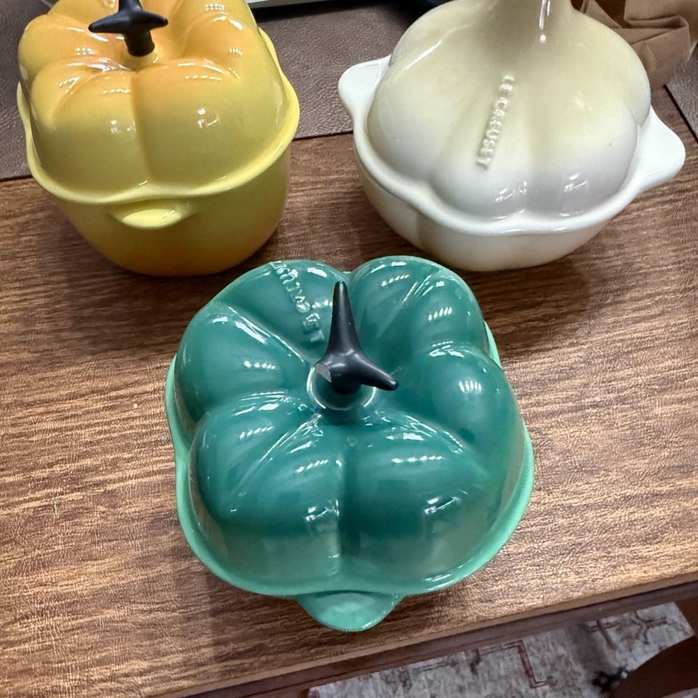 Le Creuset Green Pepper-Shaped Stoneware